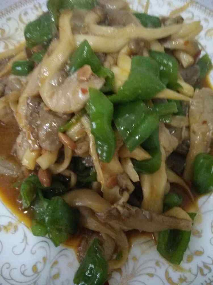 青椒炒平菇