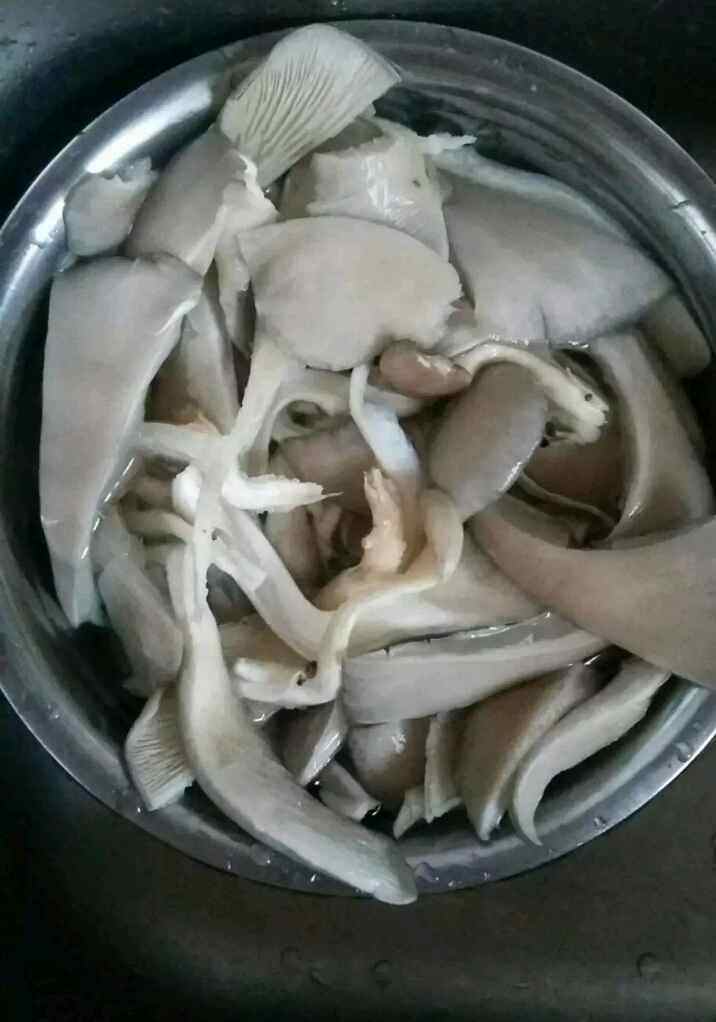 蘑菇炒肉片