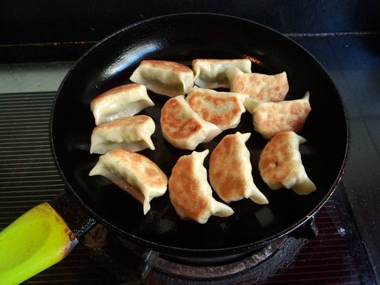 小白菜鸡蛋煎饺