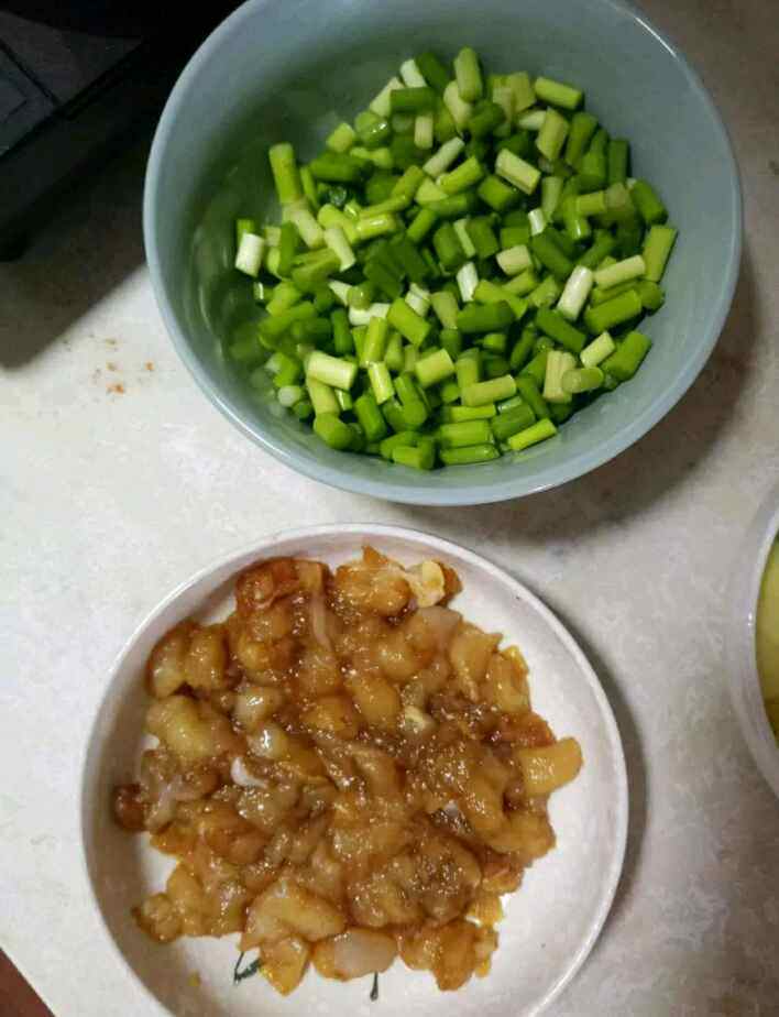 蒜苔炒鸡丁