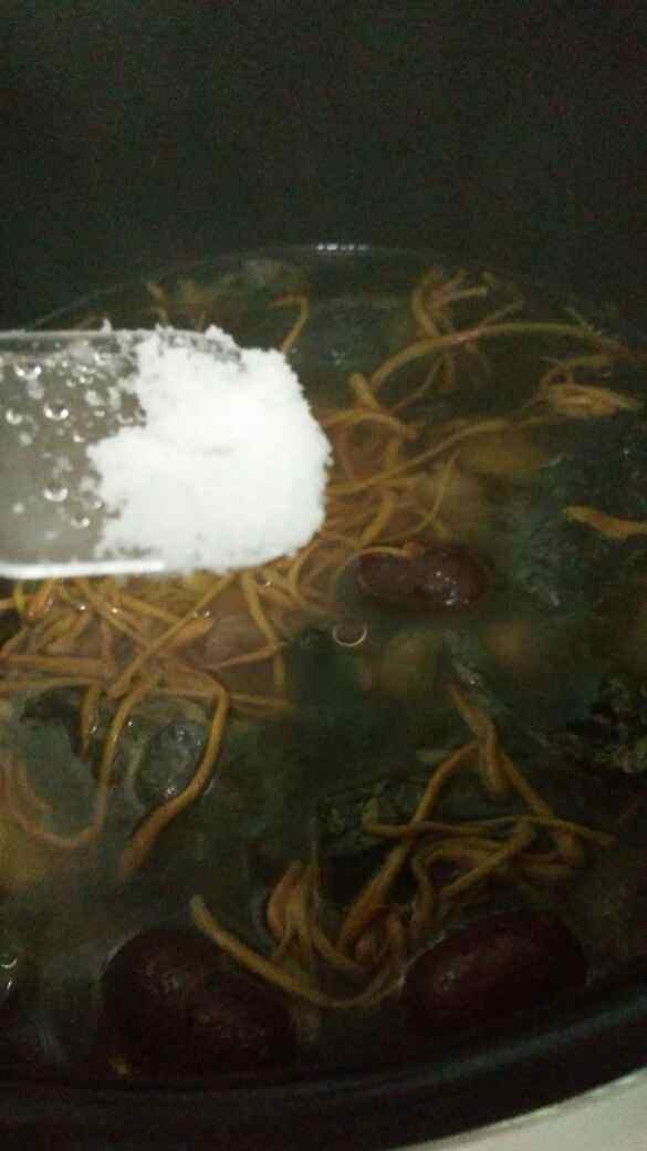 虫草花乌鸡汤