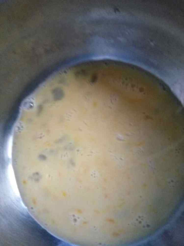 海鲜菇鸭蛋汤