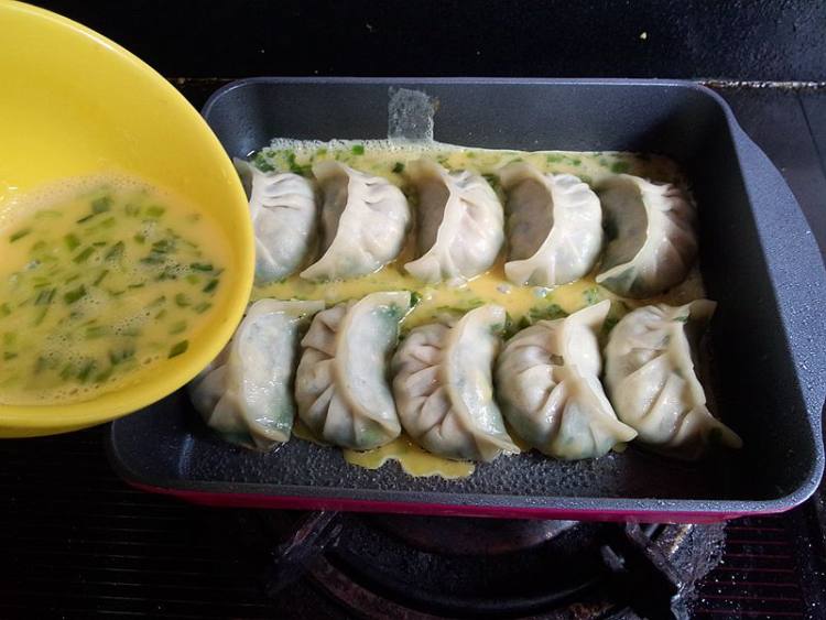 韭菜虾米抱蛋煎饺