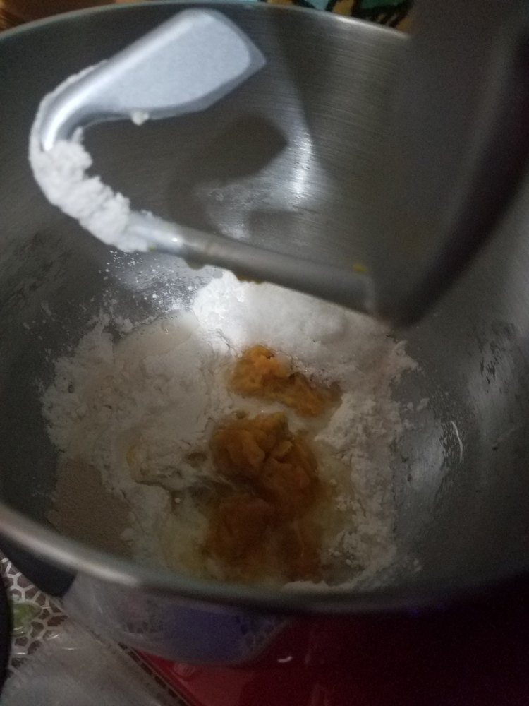 南瓜花卷