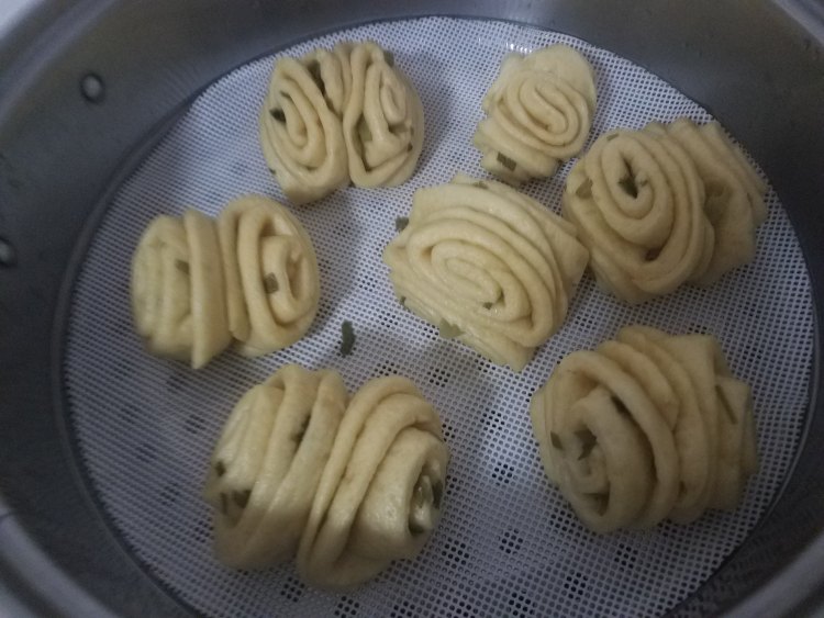 南瓜花卷