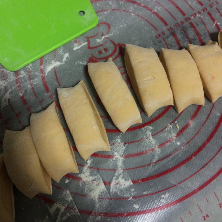 胡萝卜鲜笋肉包