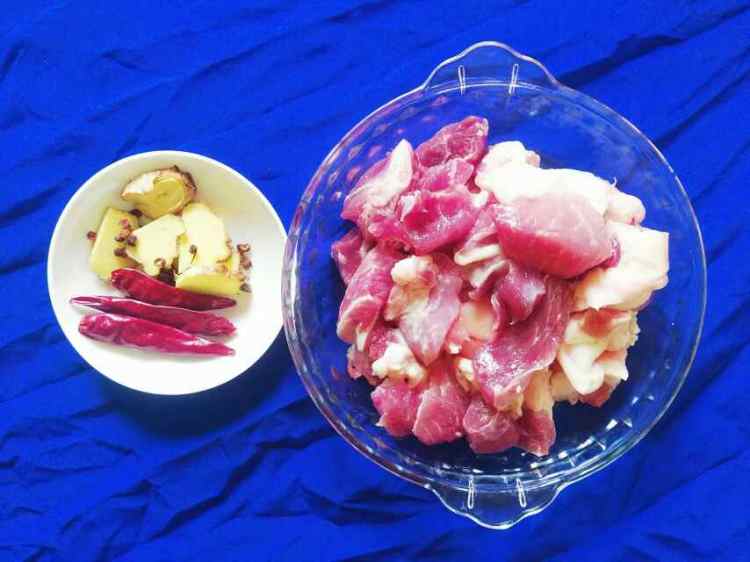 豆子肘子一锅炖