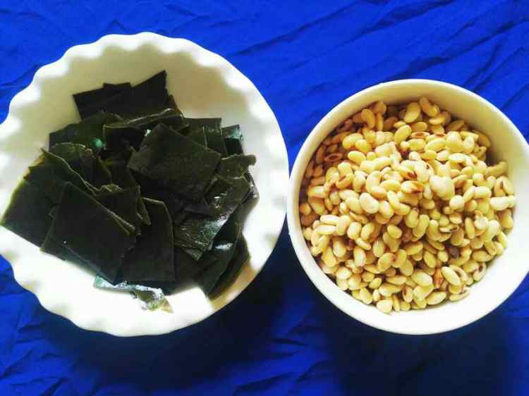 豆子肘子一锅炖