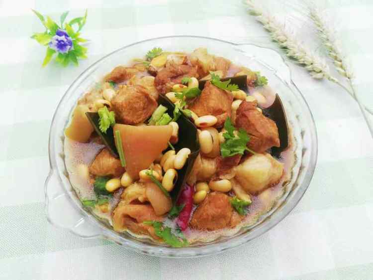 豆子肘子一锅炖
