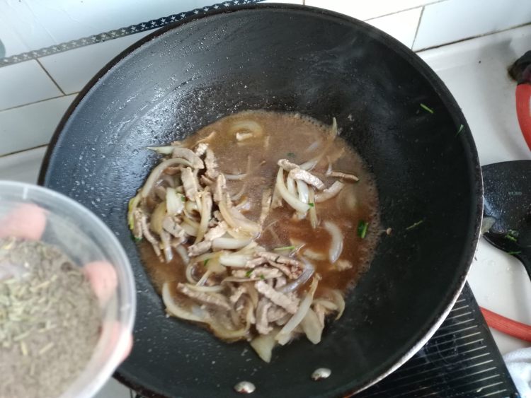 肉丝炒意大利面