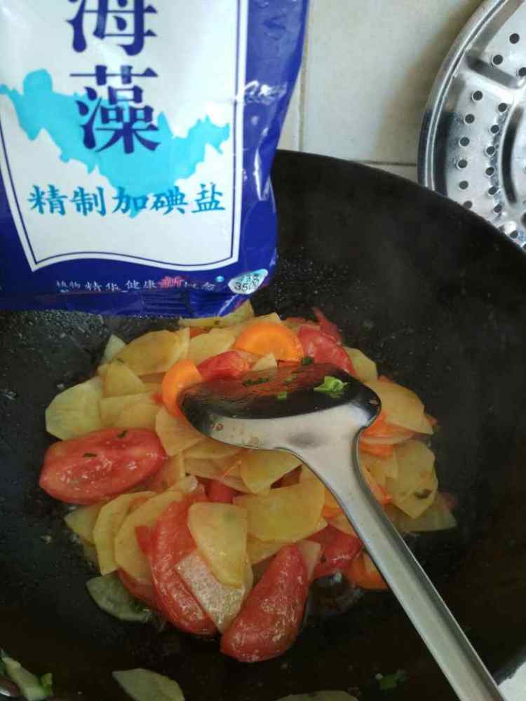 西红柿炒土豆片