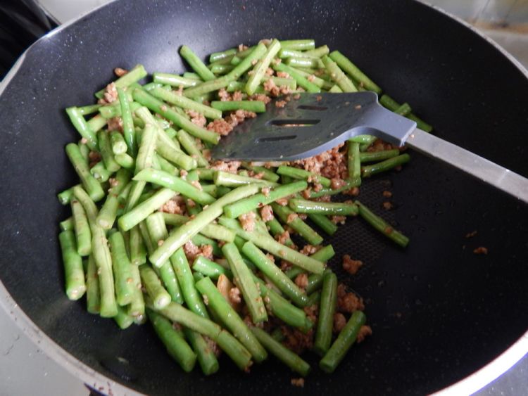 油辣子肉末豆角