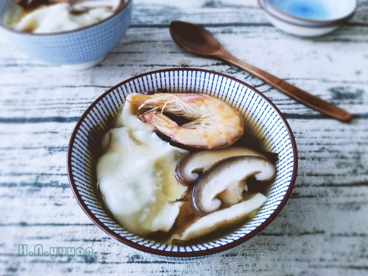 鲜虾汤饺