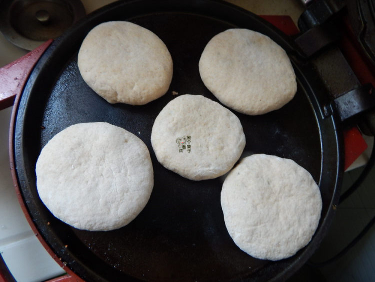 胡萝卜鸡蛋杂粮面饼