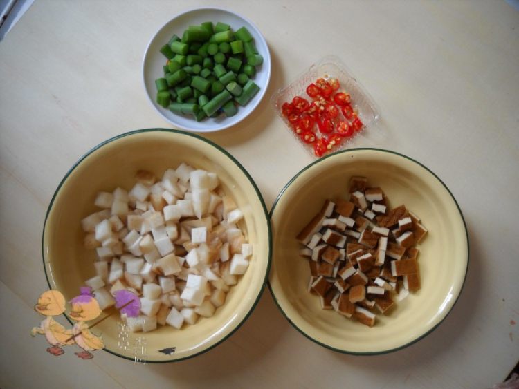 杏鲍菇炒卤干