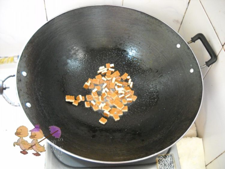杏鲍菇炒卤干