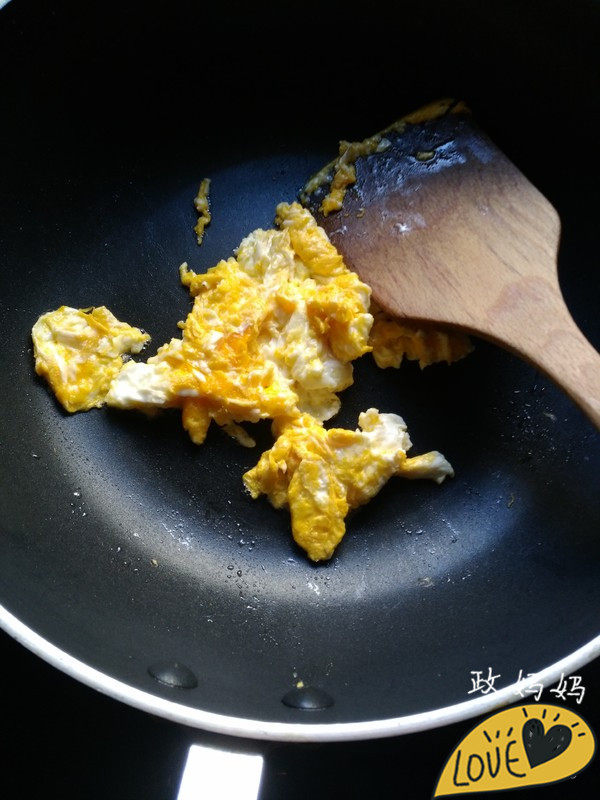 韭菜木耳炒鸡蛋