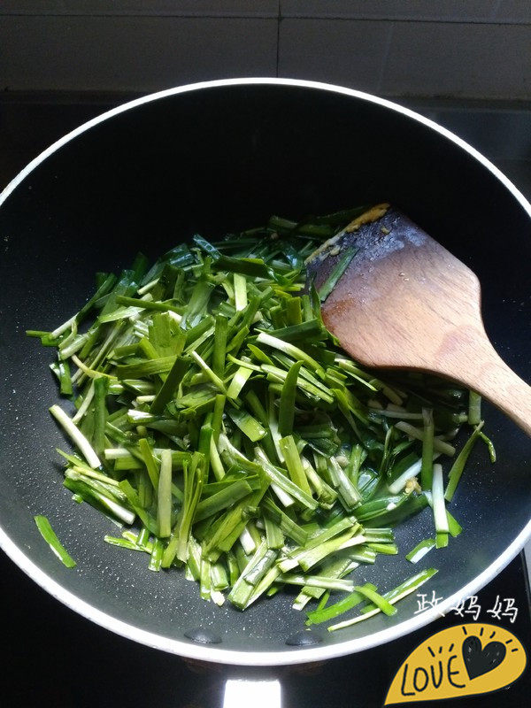 韭菜木耳炒鸡蛋