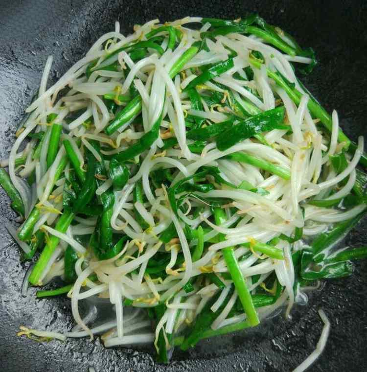 韭菜炒豆芽