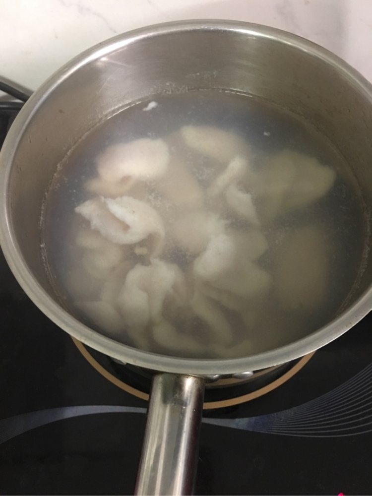 龙利鱼豆腐汤