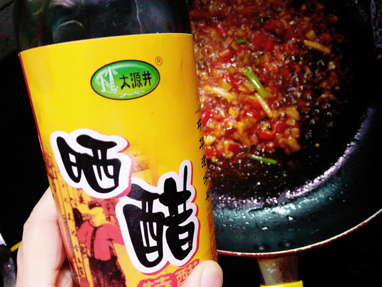 酸辣血旺