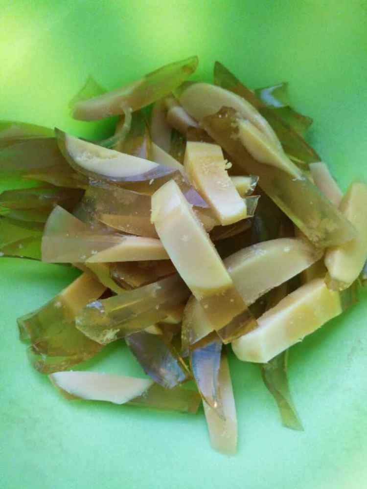 皮蛋拌豆腐