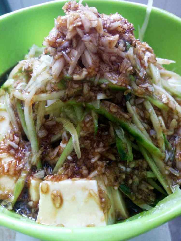 皮蛋拌豆腐