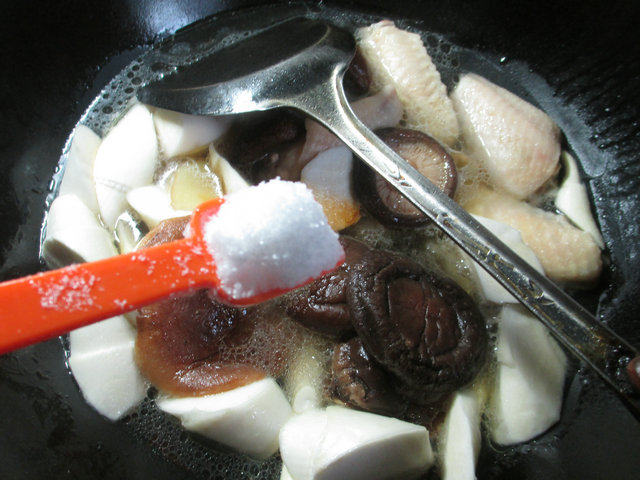 香菇茭白烧中翅