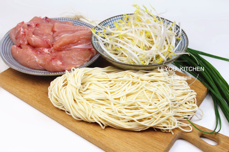 鸡丝凉面