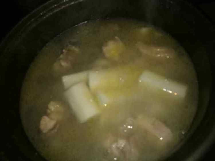 萝卜鸡汤