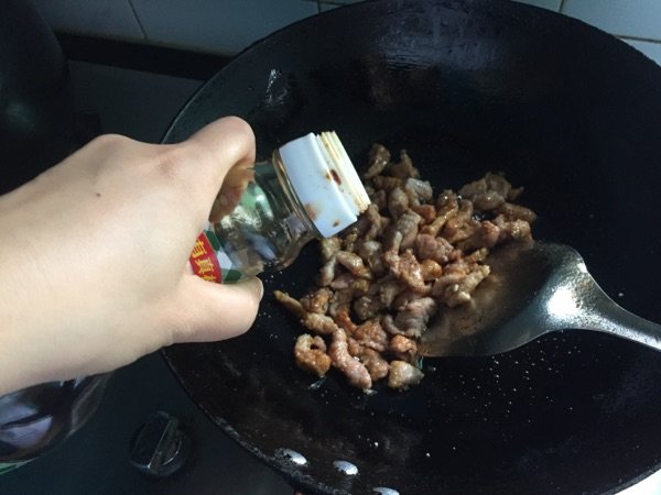 绿豆芽炒肉片