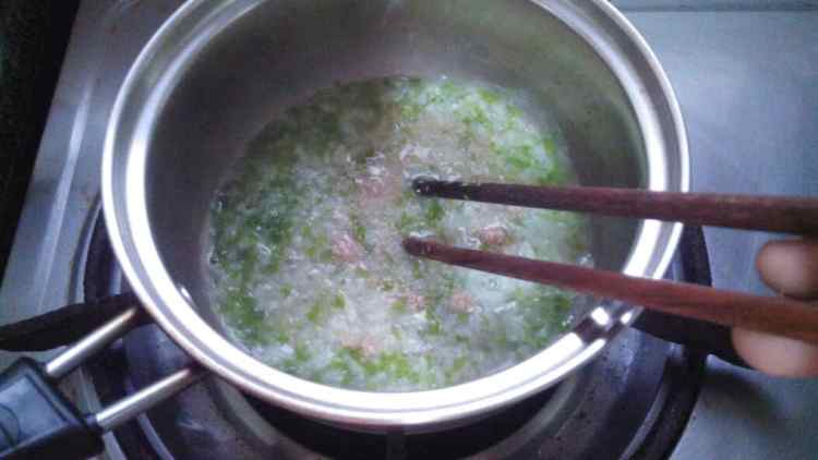 9M+白菜肉末粥