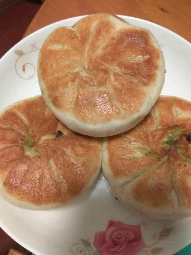 韭菜鸡蛋发面饼