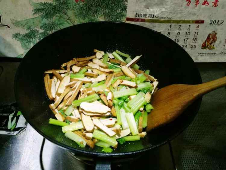 西芹炒豆干