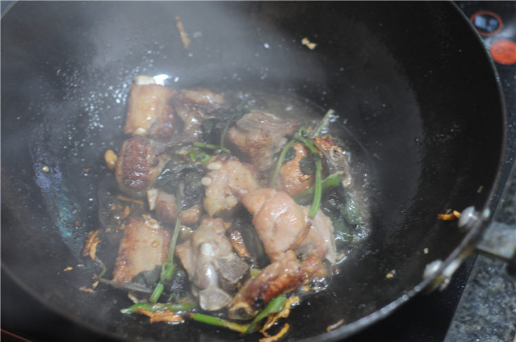 紫苏炒排骨