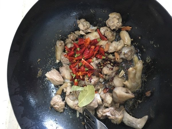 麻辣干煸鸭肉