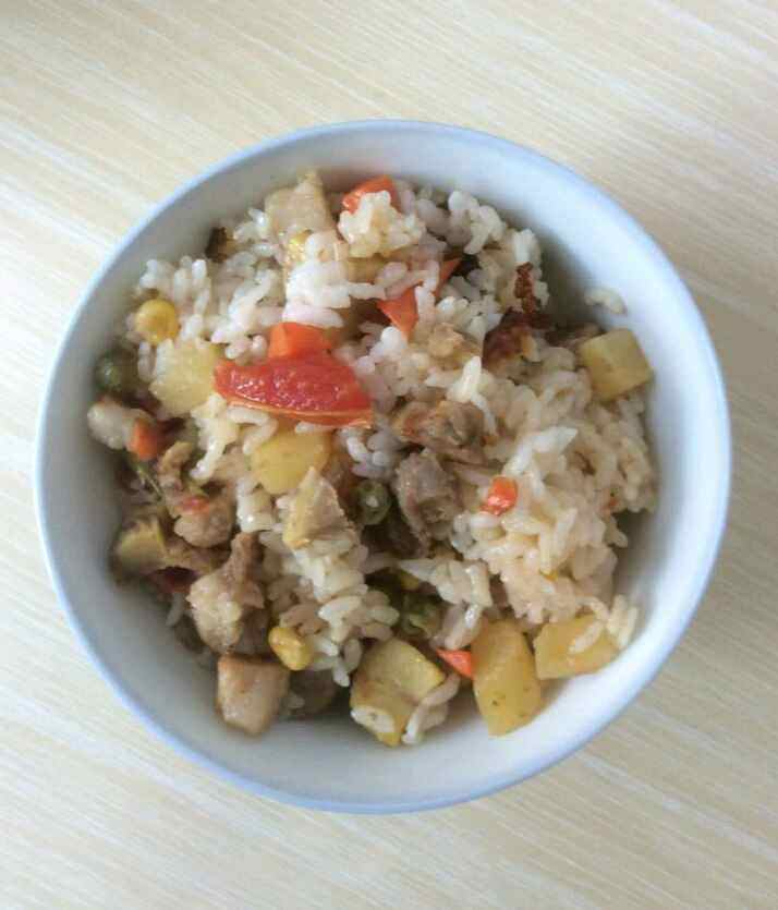 肉丁炒米饭