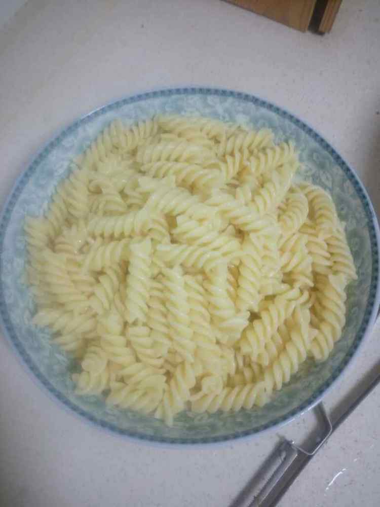 肉酱意大利螺丝面