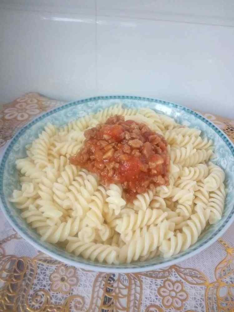 肉酱意大利螺丝面
