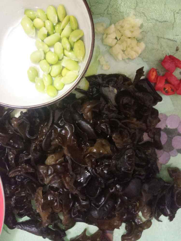 红油木耳