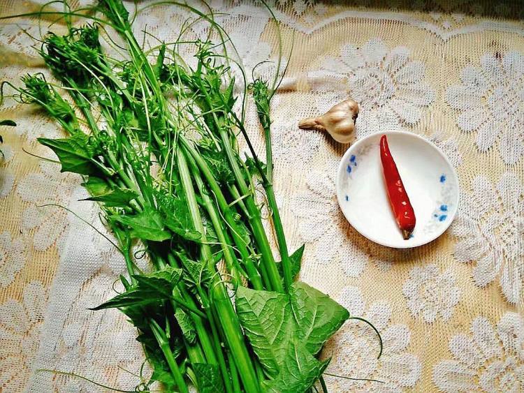 蒜蓉炒龙须菜#盛夏餐