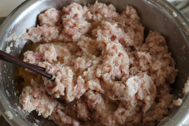 鲢鱼肉水饺