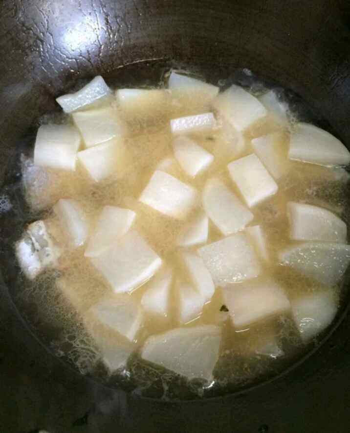 带鱼炖萝卜