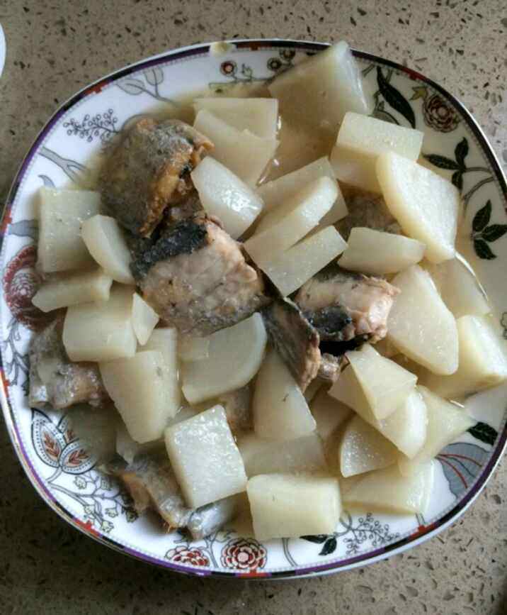 带鱼炖萝卜