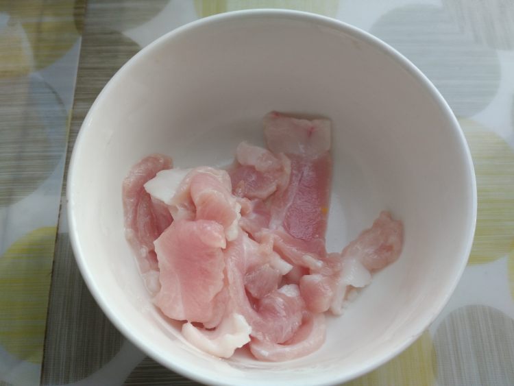 肉片炒青椒