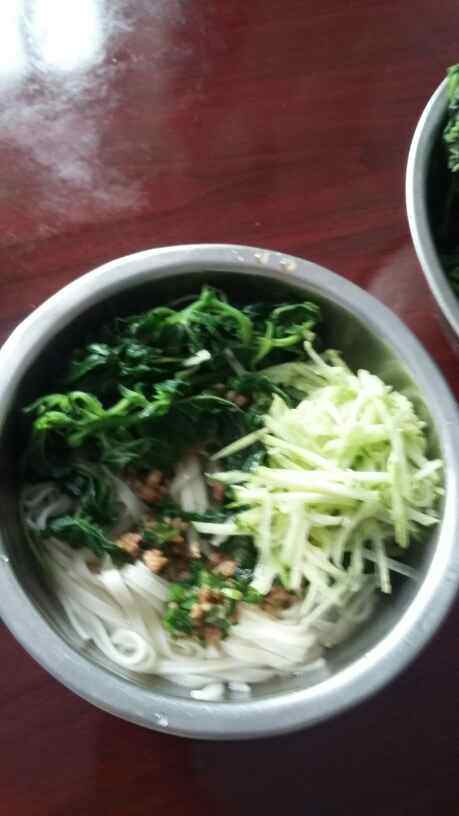 苋菜凉拌面