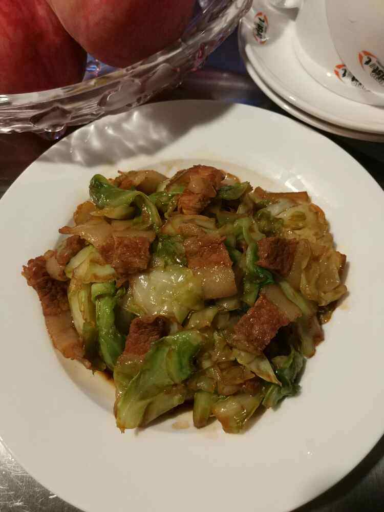 包菜炒肉片