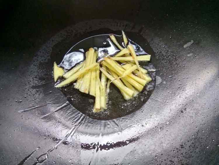 酸菜炖鸭肉