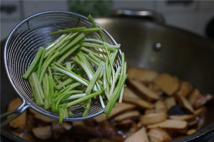 香菇五花炒豆干