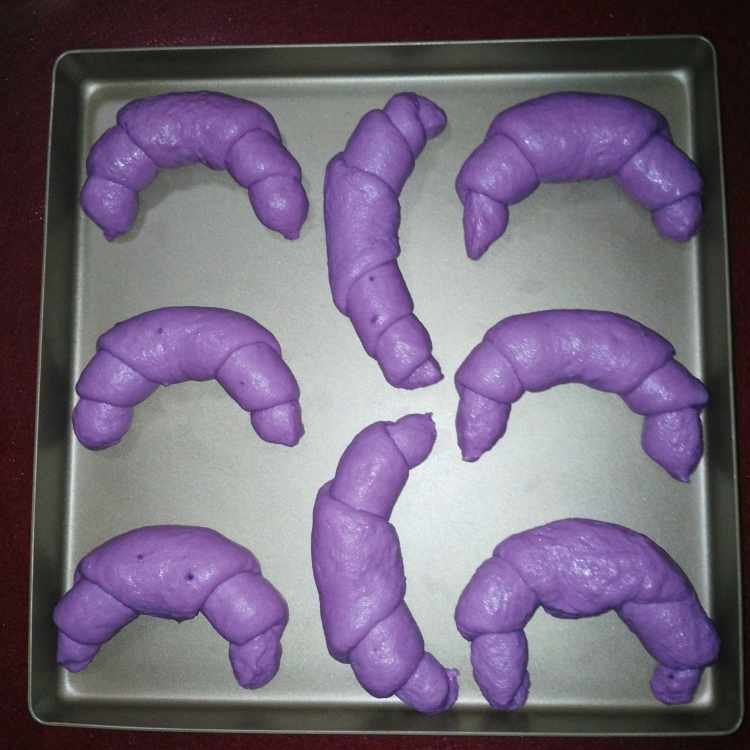 紫薯小牛角包